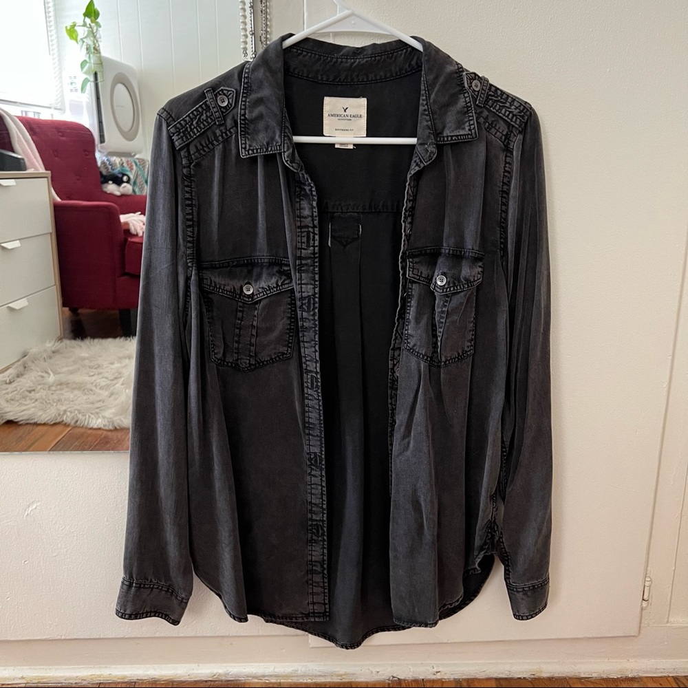american eagle // long sleeve button up shirt NWOT